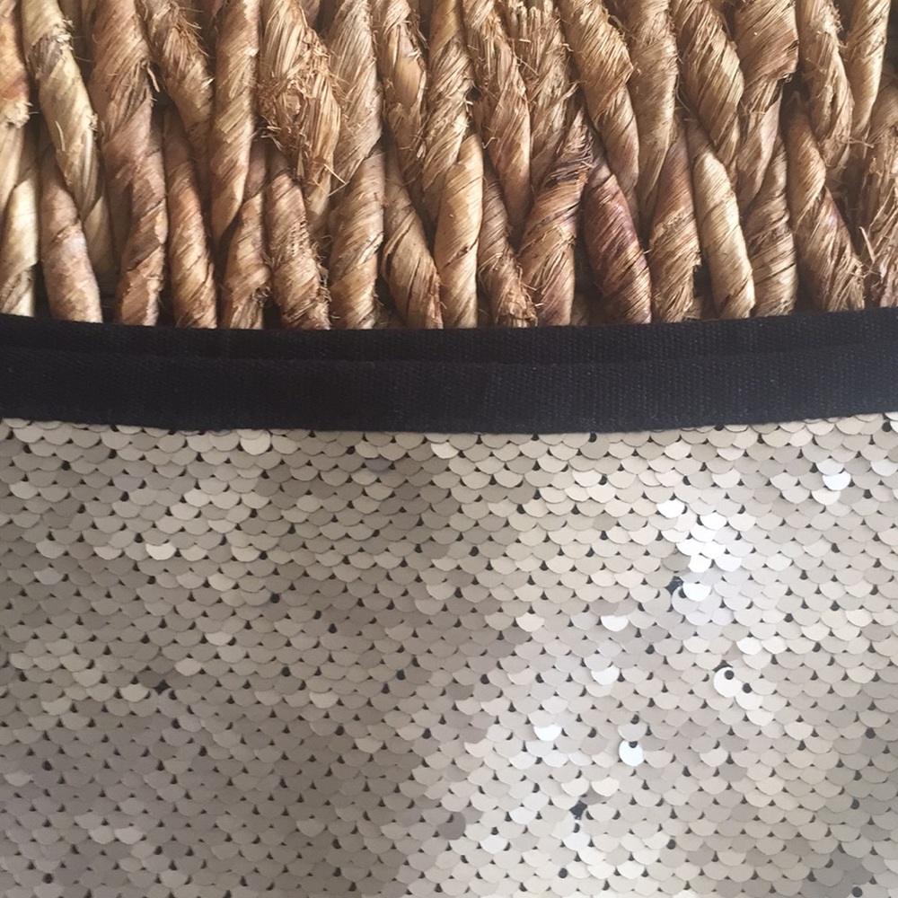 Zara Basic Mini Skirt. Matte Silver Sequins.Size S - image 3